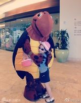 组图：高晓松全家美国度假 娇妻爱女比基尼出镜