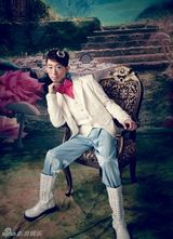 组图：《快男》海选“奇葩男”写真风格多样