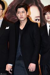 高清组图：众星出席韩剧《一年十二个男人》发布会