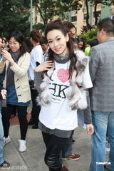 组图：曾志伟李治廷等宣传电影《我爱HK开心万岁》