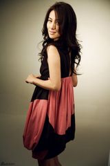 高清组图：叶璇写真玩蜕变 白衣造型秀青春身姿