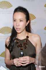 组图：莫文蔚暑假英国陪老公 直言无生育计划