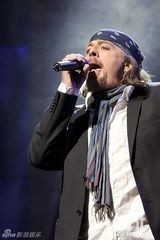 组图：Leif Garrett举办首尔演唱会 献热情舞台