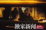 组图：张雨绮王全安街头热吻 早前车内哭泣照曝光