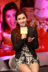 幻灯：《花田囍事2010》迎春会 黄百鸣携子送围脖