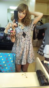 幻灯图集：日本人气美女佐佐木希生活照集锦