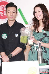 组图：周柏豪否认与何超云饭聚暗嘲陈山聪