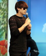 幻灯组图：Rain在首尔龙山IPARK举行签名会