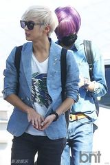 组图：2AM郑珍云TEEN TOP现身机场赴美公演