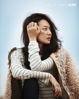 组图：韩星申敏儿最新服装写真 美腿甜笑令人着迷