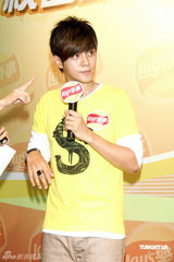 幻灯：罗志祥出席活动 撇清和李毓芬关系