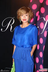 组图：徐濠萦染金发亮相称陈奕迅不刻意减肥