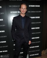 组图：盘点亚历山大-斯卡斯加德十佳西装造型