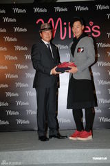 组图：林峰徐子珊出席活动 皆表态不会离开无线