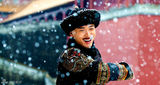 组图：韩栋《美人无泪》与袁姗姗雪中起舞
