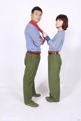 组图：《首付》张铎黄小蕾拍搞怪雷人结婚照