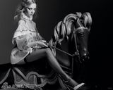 高清组图：阿曼达-塞弗里德最新性感写真