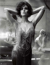 高清组图：凯蒂-佩里登封面化身美艳歌舞女郎