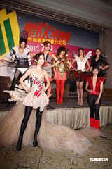 幻灯图：郑秀文无惧变成独眼龙 将台湾开唱