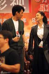 组图：蒋欣酷装出席《箭在弦上》发布会