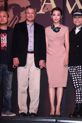 组图：李安领军金马评审亮相 将从最佳影片开评