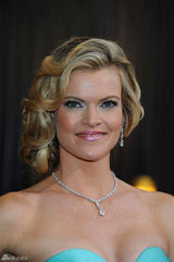 高清组图：奥斯卡红毯米西-派勒蓝色礼服光彩照人