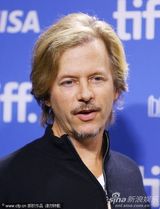 组图：动画《精灵旅社》发布会 赛琳娜变身御姐