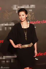 组图：苗圃出席杂志庆典 香车美女星光四射