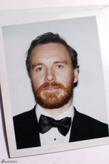 组图：金球奖后台大头照 获奖者卖萌开心留影