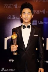 组图：刘涛黑衣优雅现身盛典 众星出席活动