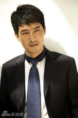 幻灯：郭晓冬代言商务男装 时尚帅气