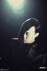 高清图：陈奕迅拍新歌MV 鬼马不改接受内心戏大挑战 