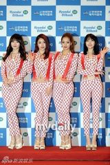 组图：韩团齐亮相梦想演唱会 少女时代网袜诱惑