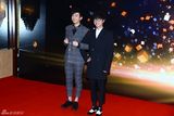 组图：微博之夜红毯 华晨宇白举纲哥俩好