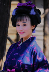 高清图：石小群变身叛逆平民代言人 百变造型成看点