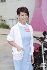 组图：《女警爱作战》开机谢天华扮记者拍照