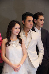 组图：《如果我爱你》李沁公主装演绎大明星