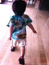 组图：微镜头下的小小志 呆萌可爱完胜童颜老爸