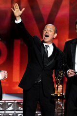 组图：《国土安全》获剧情类最佳剧本奖