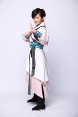 组图：大咖秀玩武侠 何炅饰令狐冲谢娜饰李逍遥