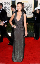 高清组图：女星奥利维亚-维尔德高贵打扮秀身材