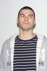 组图：张孝全凤小岳为戏削发 桂纶镁缺席宣传