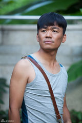 组图：《一飞冲天》杀青 王宝强分饰四宝首演反派