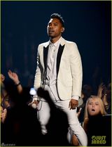 组图：米格尔公告牌颁奖典礼现场热舞