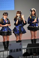 组图：AKB48北京开唱 众萝莉火辣短裙活力四射