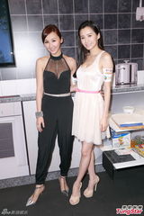 组图：高海宁性感秀半球 沈卓盈小露事业线