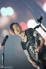 组图：黄义达十一长假不停歇 亮相三地音乐节