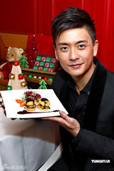 幻灯图集：黄宗泽品尝美味盛宴 展示精美巧克力礼品