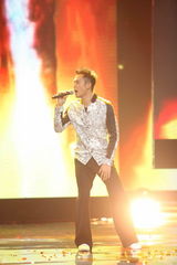 组图：钟汉良国剧盛典献唱 咏叹江湖豪气万丈