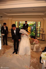 高清：罗嘉良与苏岩大婚 婚礼仪式感动神圣